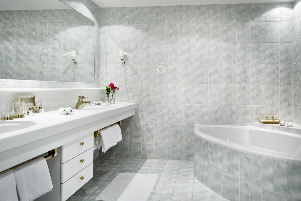Hotel Hirlanda Zuers Ngoại thất bức ảnh